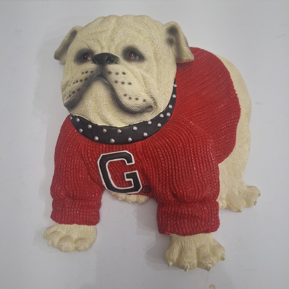 Georgia Bulldogs UGA Mascot Wall Plaque Red Sweater Resin 3D Fan Decor 8x8.5in